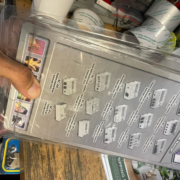 Stage cube is designed to provide a small microphone pre amp - Picture 2 of 6